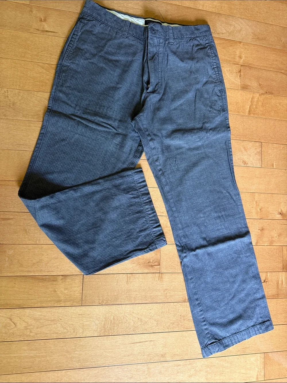 Men's Gray Pinstripe Chino Pants - Classic Comfort